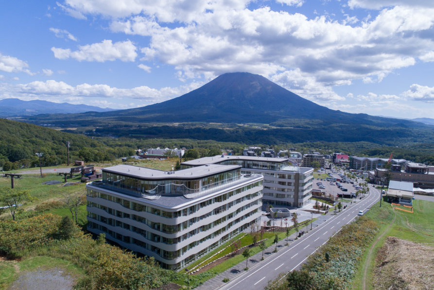 Skye Niseko Exterior Summer Day Low Res 12