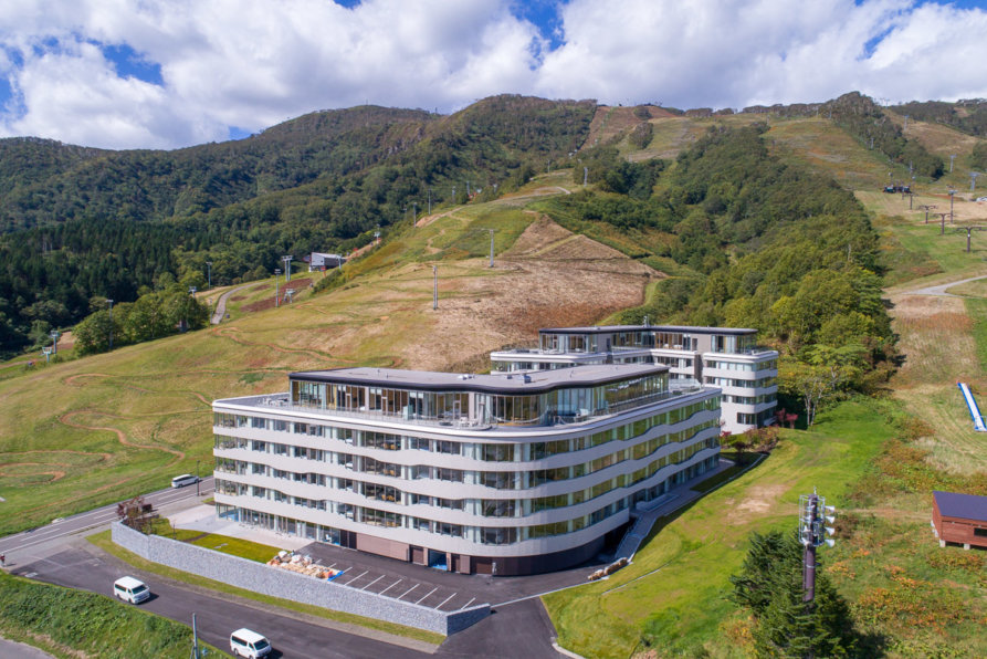 Skye Niseko Exterior Summer Day Low Res 18