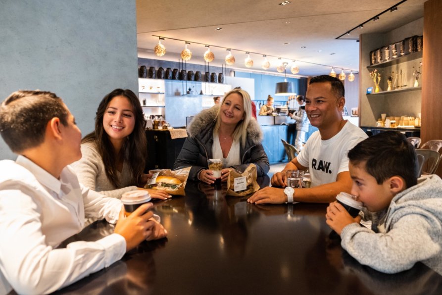 Luxe Family Travel Lr 11